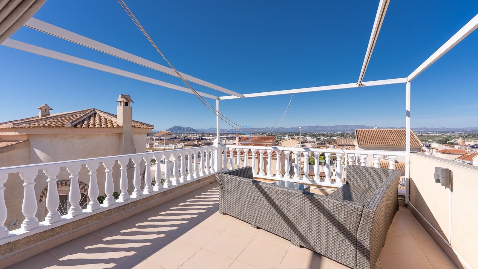 3 bedroom Villa for sale in Rojales with pool - € 430,000 (Ref: 9523059)