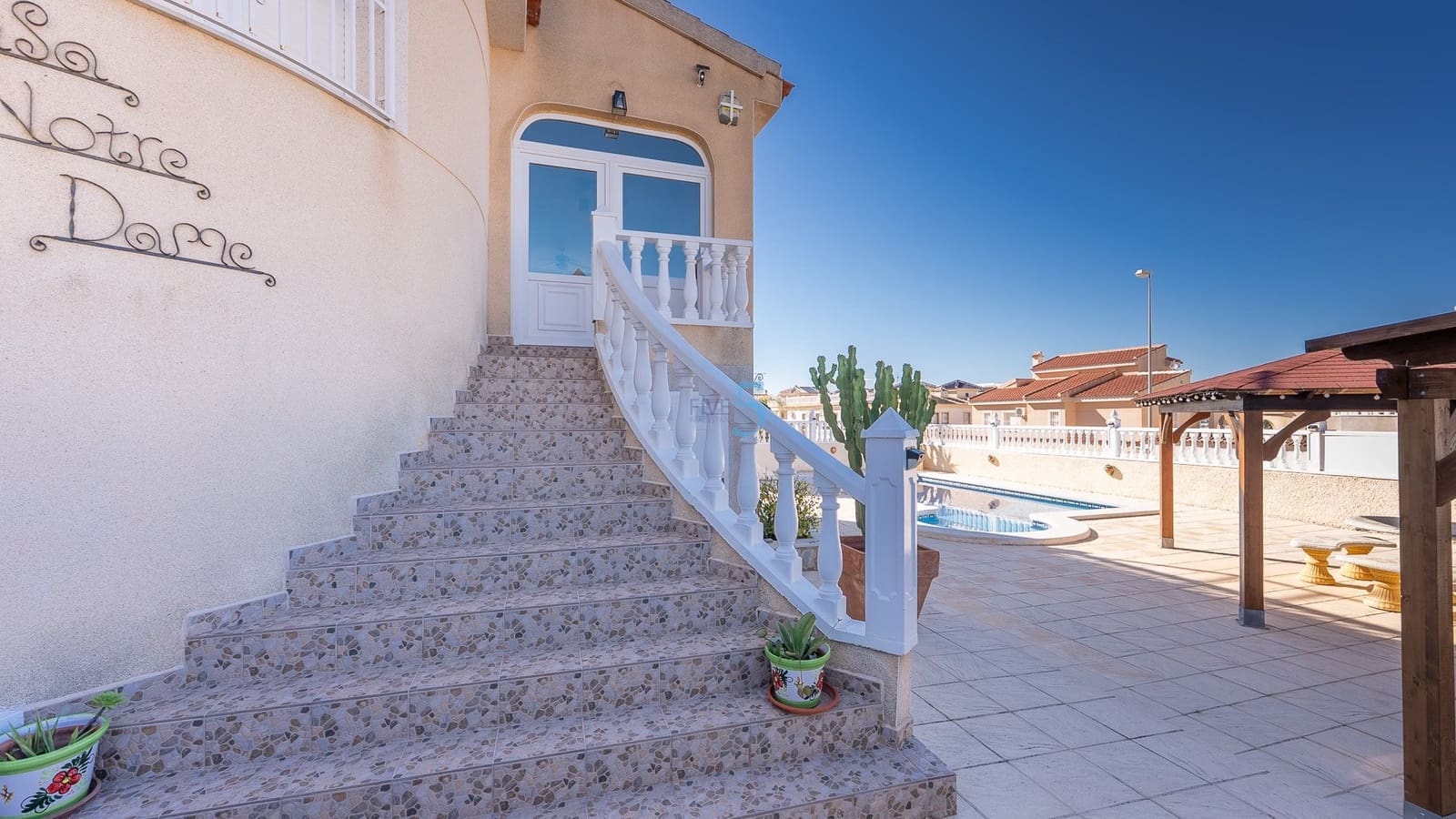 3 bedroom Villa for sale in Rojales with pool - € 430,000 (Ref: 9523059)