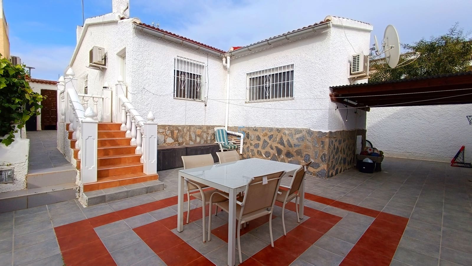 3 bedroom Villa for sale in San Fulgencio - € 227,999 (Ref: 9523474)