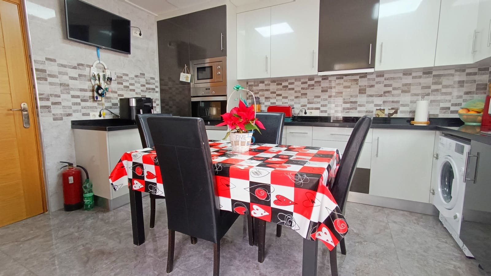 3 bedroom Villa for sale in San Fulgencio - € 227,999 (Ref: 9523474)