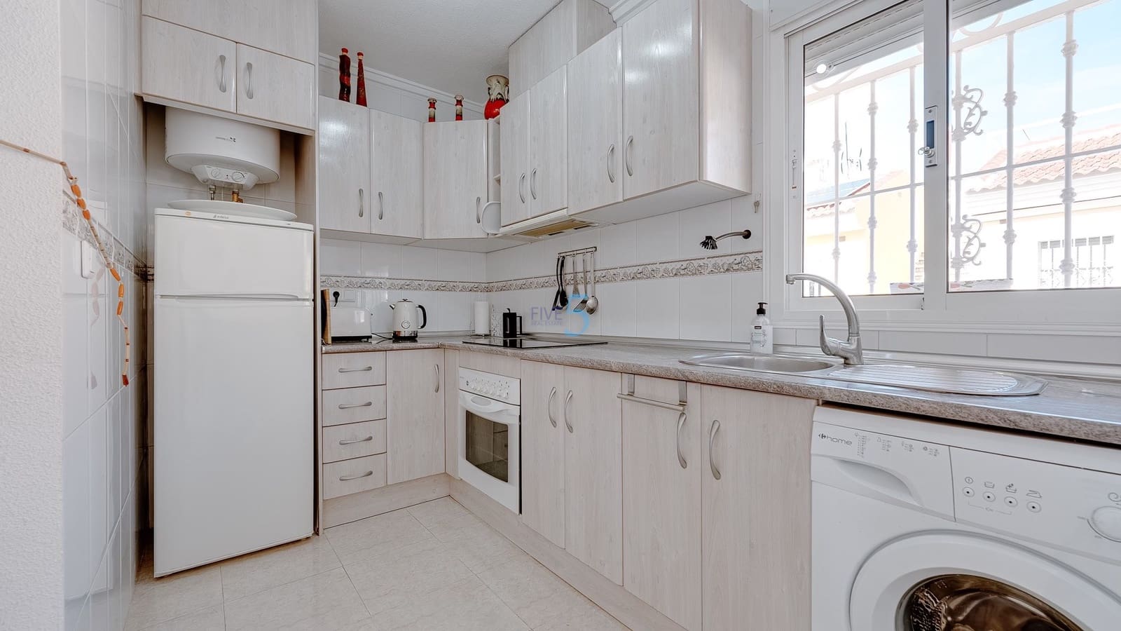 2 slaapkamer Appartement te koop in Ciudad Quesada met zwembad - € 149.999 (Ref: 9523477)