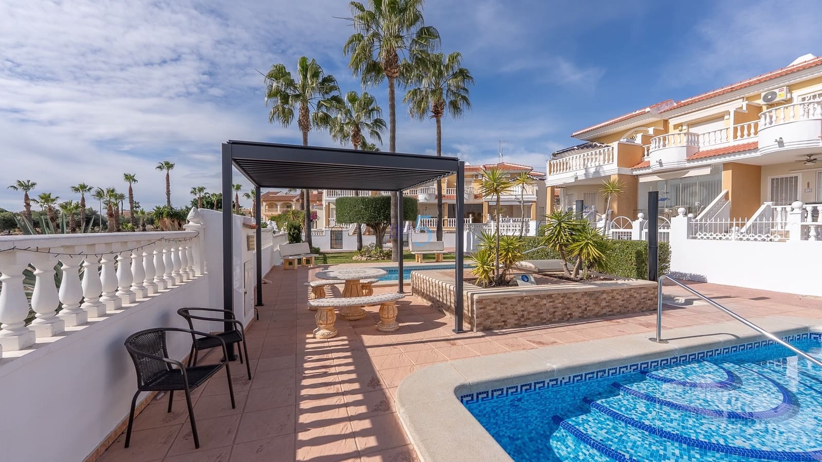 2 slaapkamer Appartement te koop in Ciudad Quesada met zwembad - € 149.999 (Ref: 9523477)