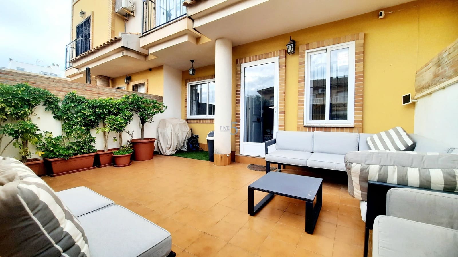 4 bedroom Townhouse for sale in San Pedro del Pinatar - € 170,000 (Ref: 9523774)