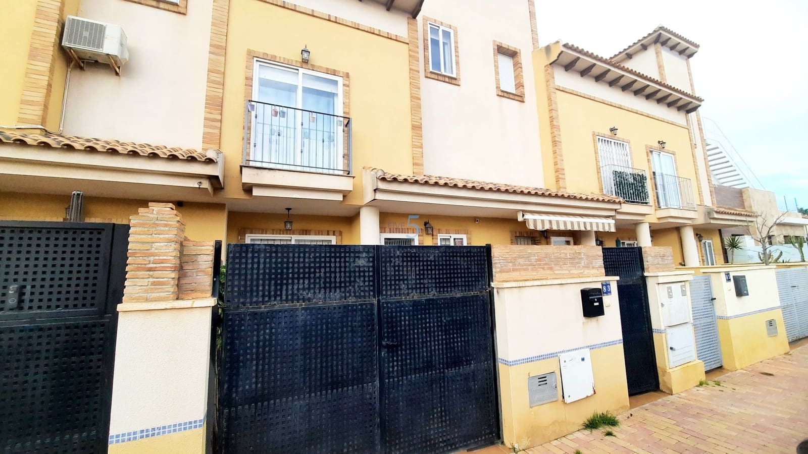 4 bedroom Townhouse for sale in San Pedro del Pinatar - € 170,000 (Ref: 9523774)