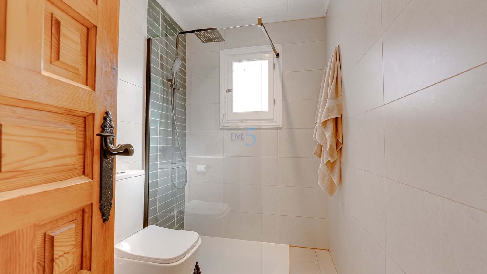 2 sypialnia Willa na sprzedaż w Torrevieja z basenem garażem - 299 900 € (Ref: 9524676)