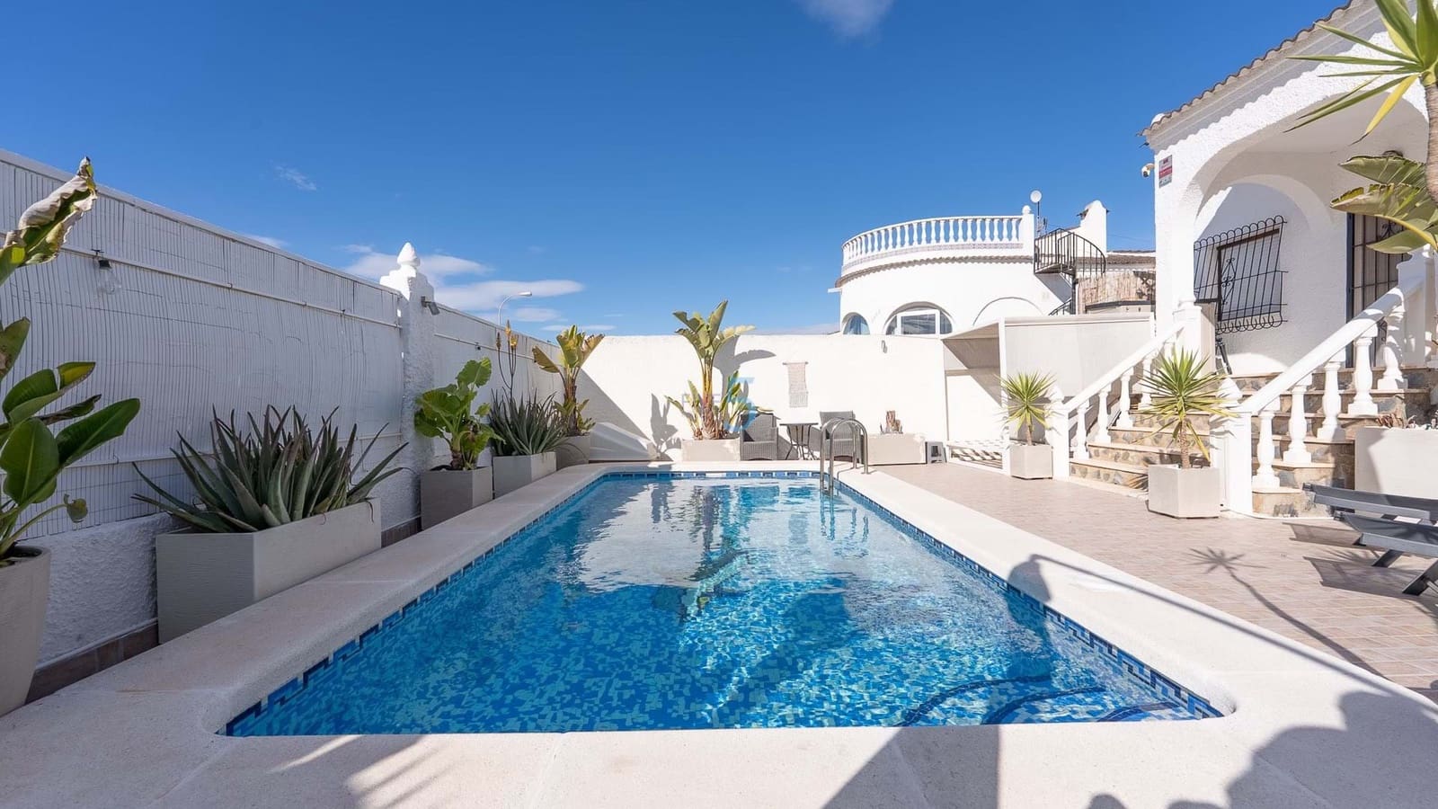 2 sypialnia Willa na sprzedaż w Torrevieja z basenem garażem - 299 900 € (Ref: 9524676)