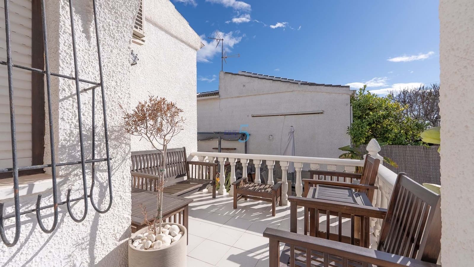 2 sypialnia Willa na sprzedaż w Torrevieja z basenem garażem - 299 900 € (Ref: 9524676)