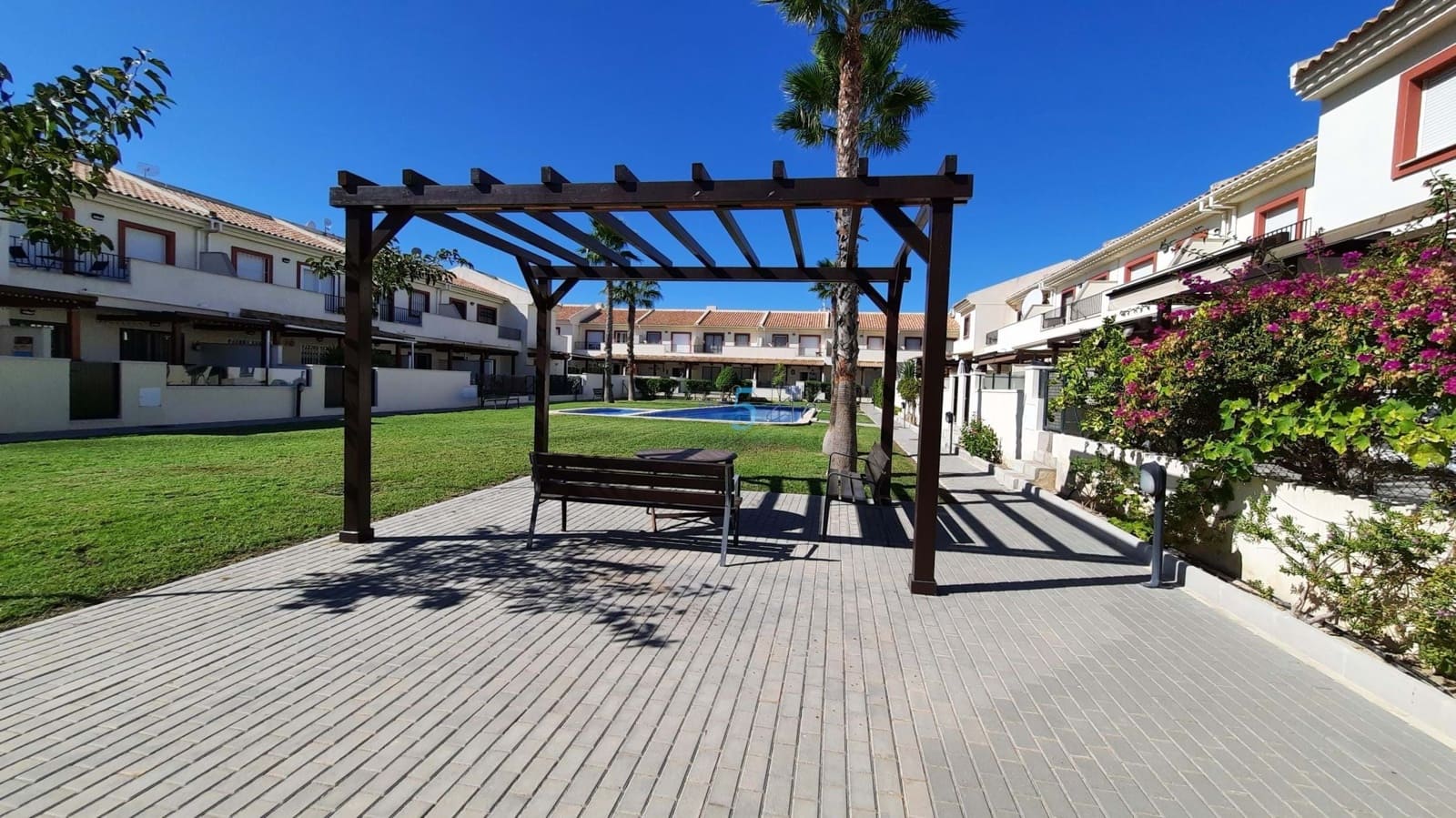 3 chambre Villa/Maison Semi-Mitoyenne à vendre à Ciudad Quesada avec piscine garage - 285 000 € (Ref: 9525926)