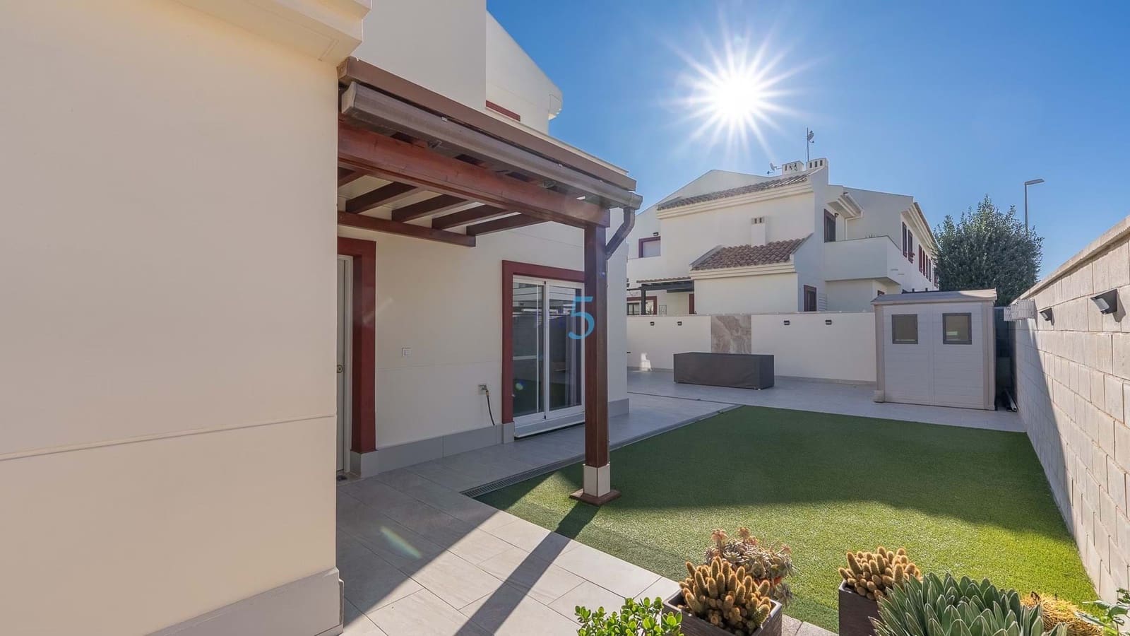 3 quarto Moradia Geminada para venda em Ciudad Quesada com piscina garagem - 285 000 € (Ref: 9525926)