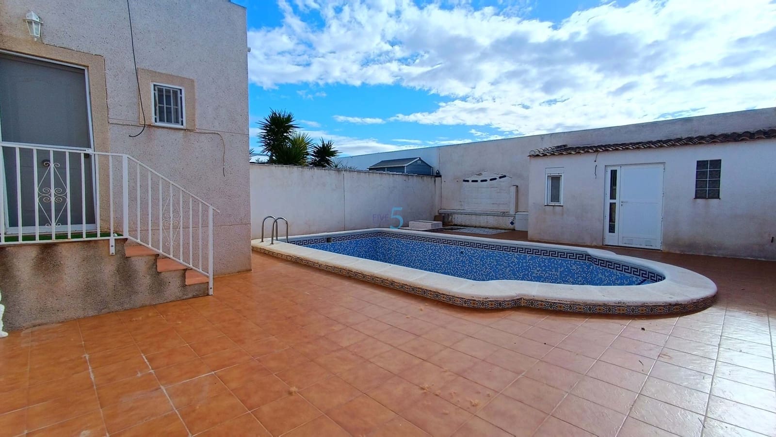 2 sypialnia Willa na sprzedaż w Torrevieja z basenem - 280 000 € (Ref: 9528929)