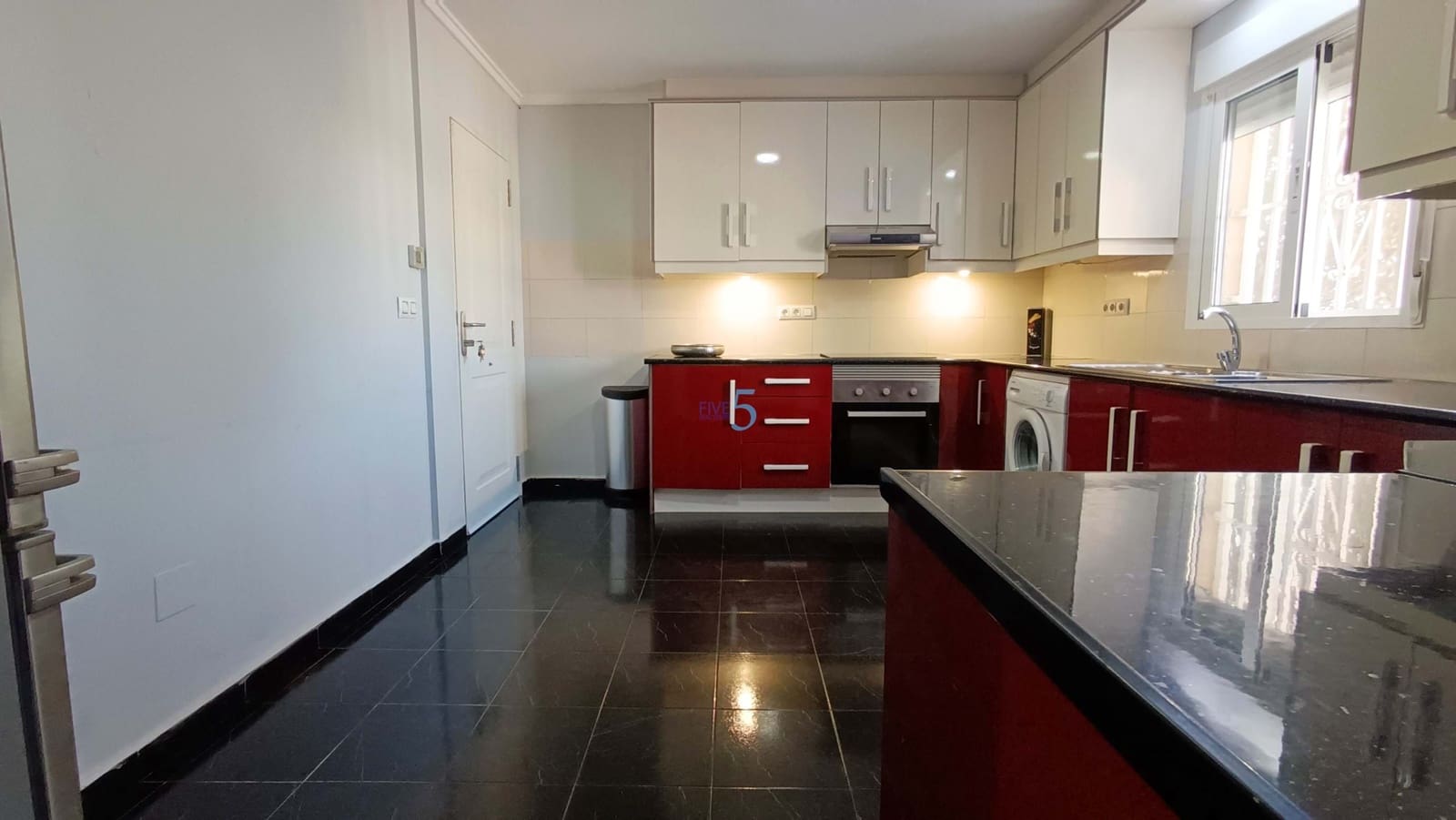 2 sypialnia Willa na sprzedaż w Torrevieja z basenem - 280 000 € (Ref: 9528929)