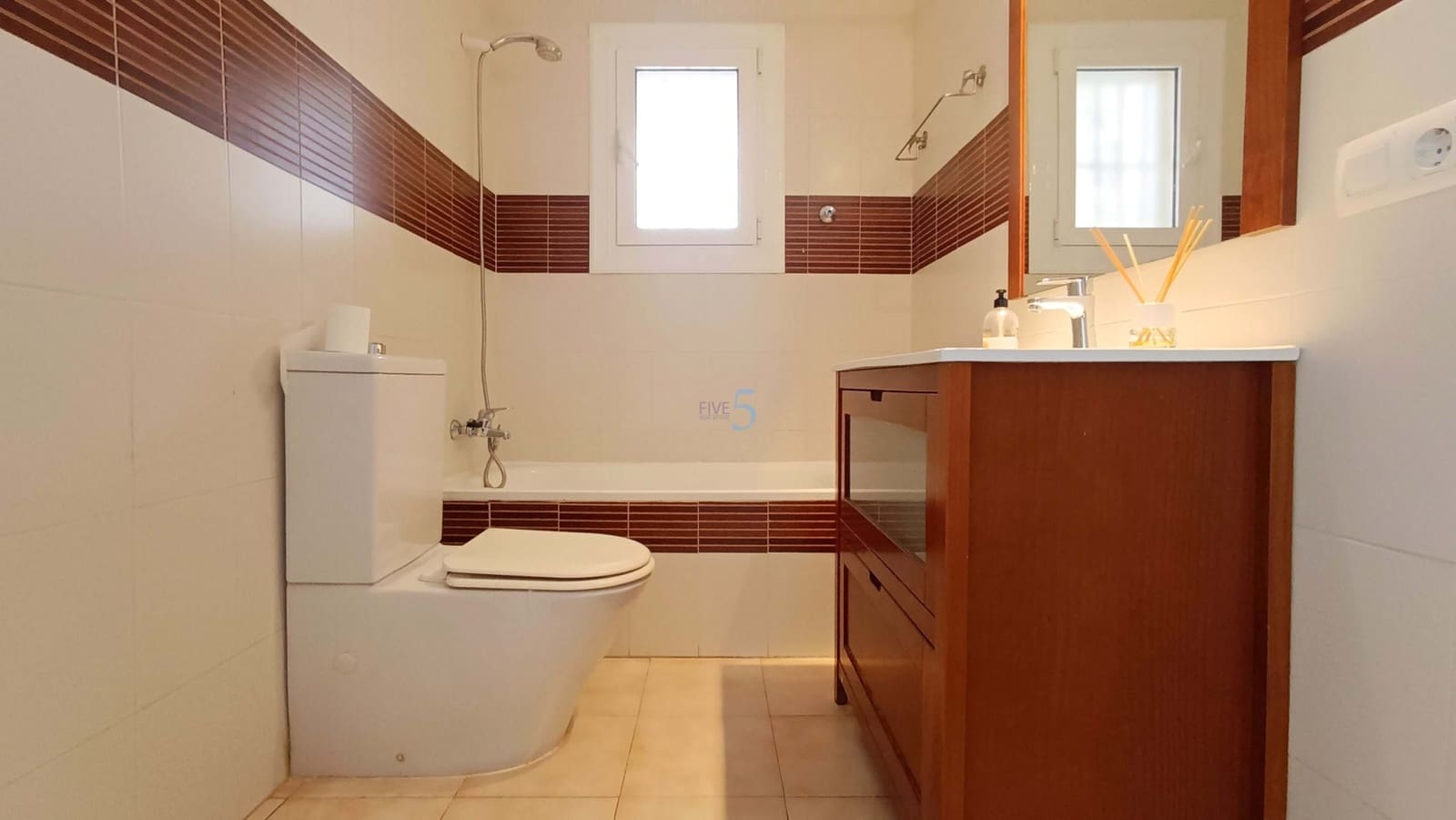 2 sypialnia Willa na sprzedaż w Torrevieja z basenem - 280 000 € (Ref: 9528929)