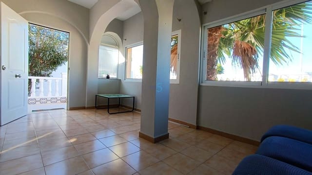 2 sypialnia Willa na sprzedaż w Torrevieja z basenem - 280 000 € (Ref: 9528929)