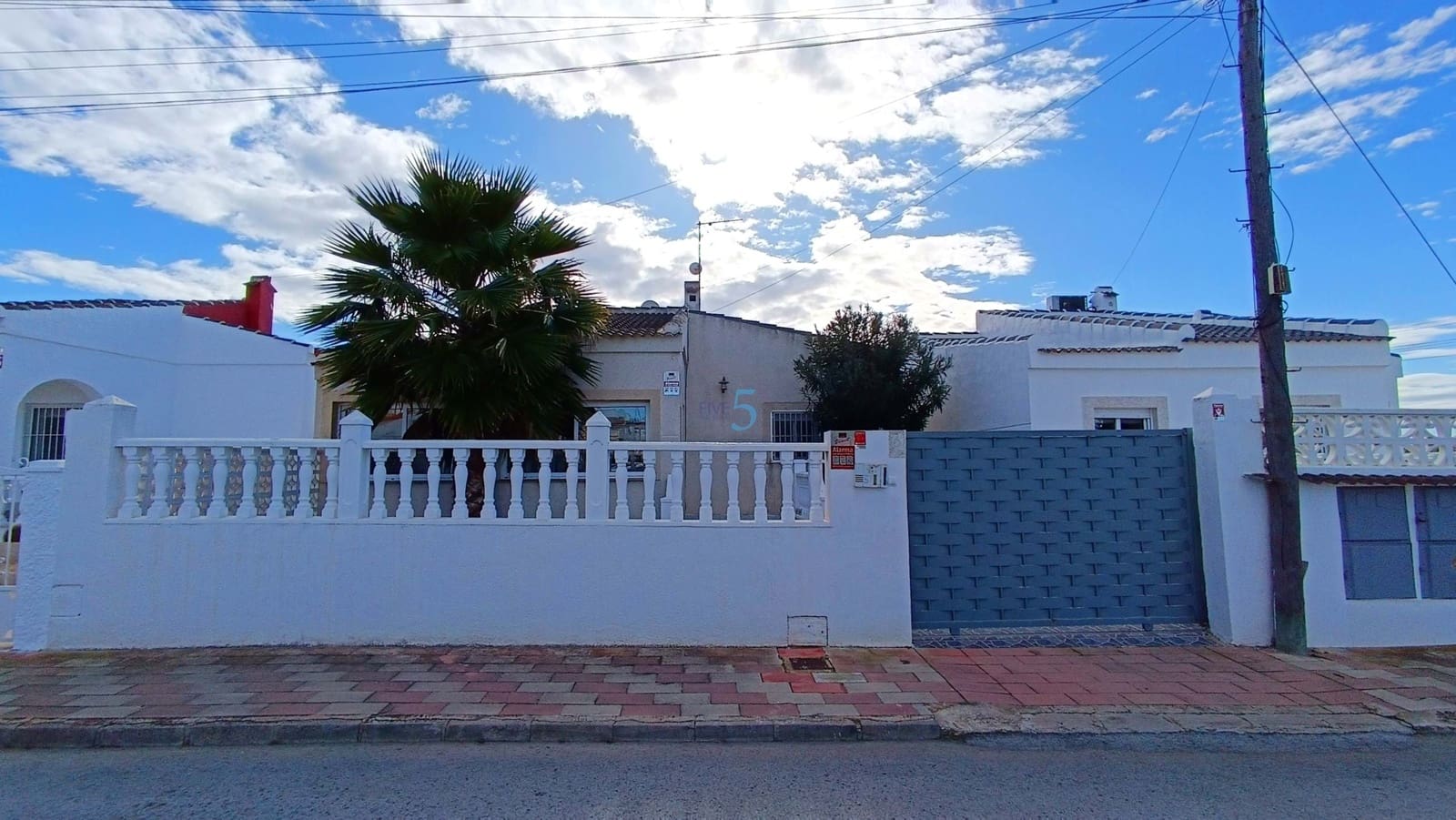 2 sypialnia Willa na sprzedaż w Torrevieja z basenem - 280 000 € (Ref: 9528929)