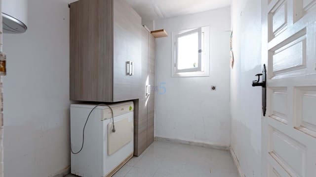 2 quarto Moradia para venda em Torrevieja com piscina - 280 000 € (Ref: 9528929)