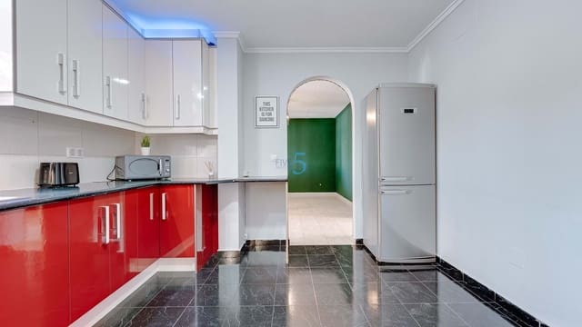 2 quarto Moradia para venda em Torrevieja com piscina - 280 000 € (Ref: 9528929)