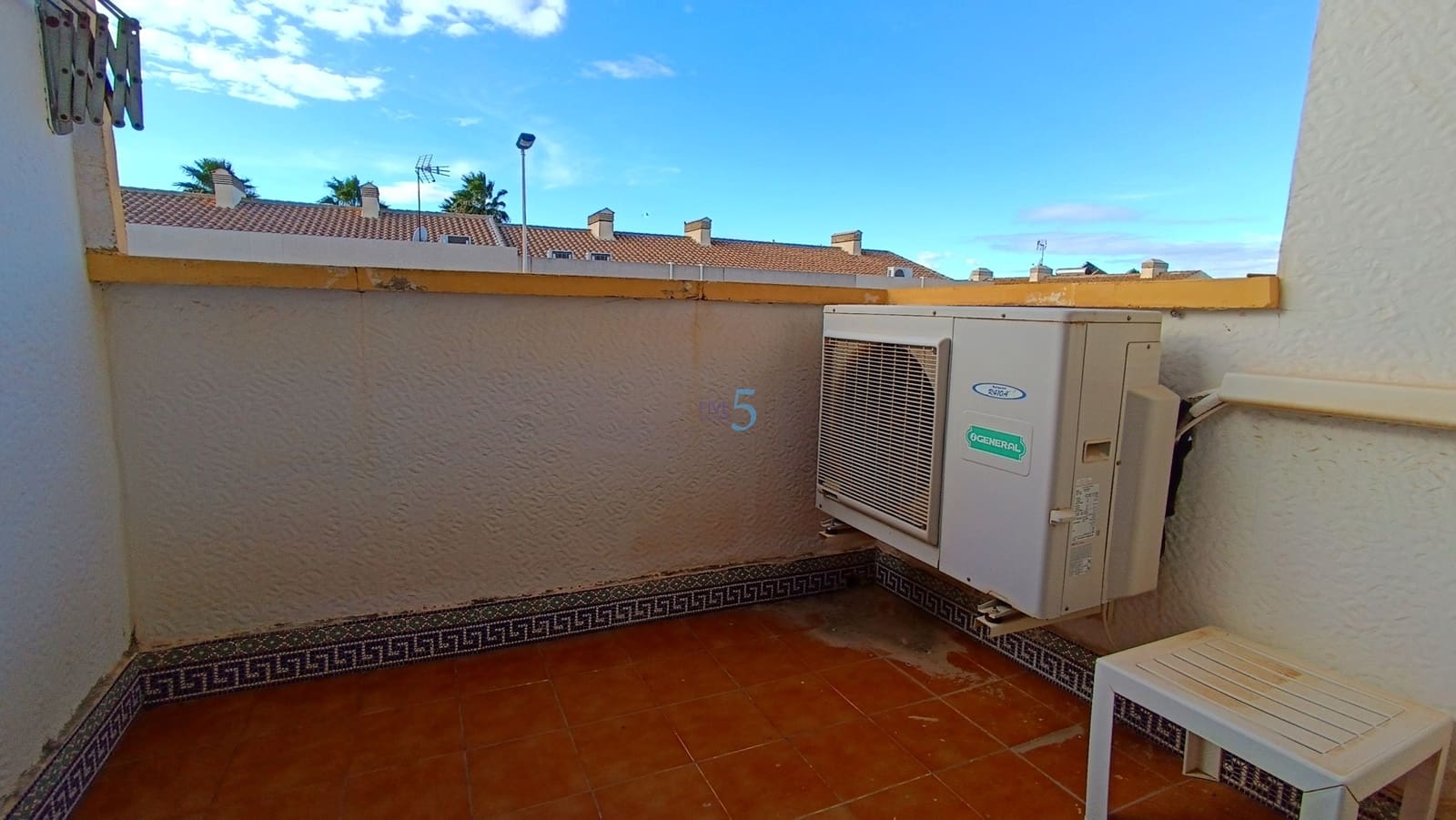 3 sypialnia Dom na sprzedaż w Torrevieja z basenem - 195 000 € (Ref: 9528930)