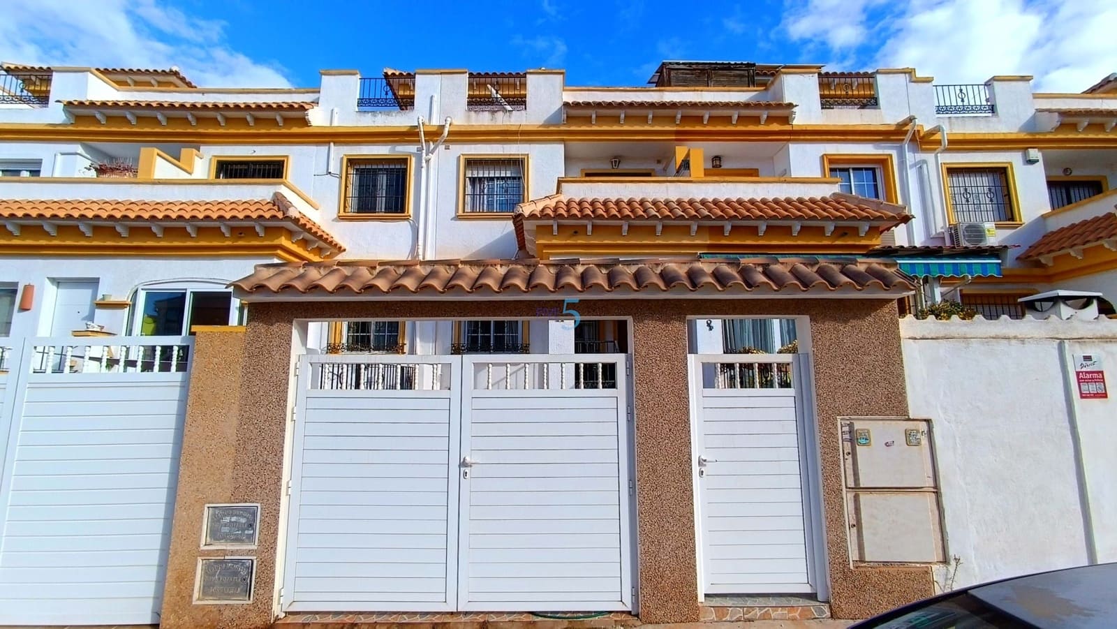 3 sypialnia Dom na sprzedaż w Torrevieja z basenem - 195 000 € (Ref: 9528930)