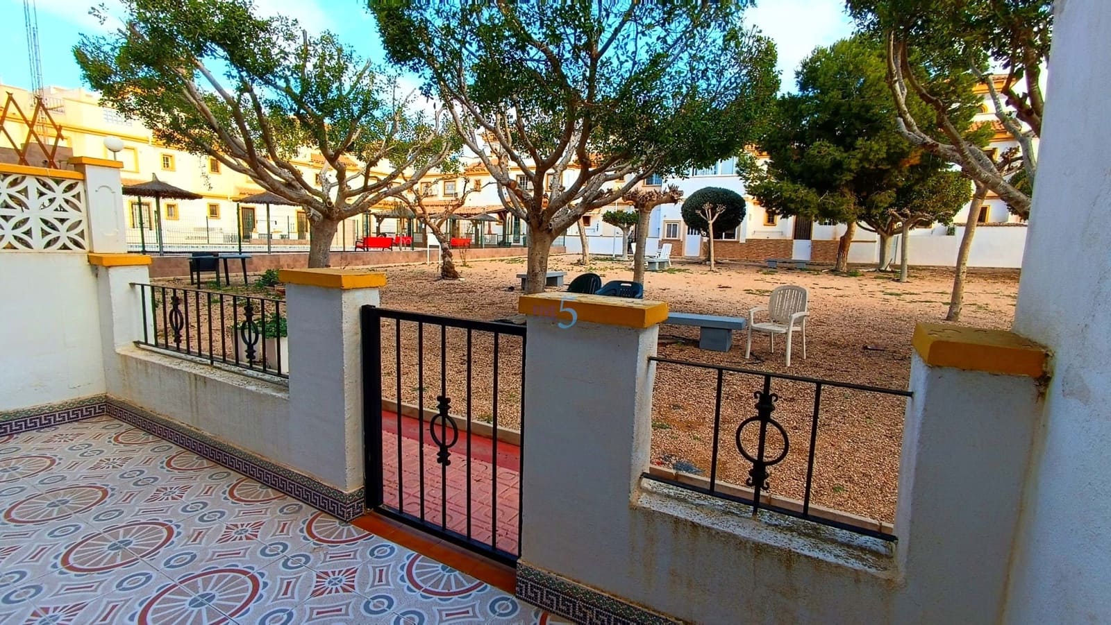 3 sypialnia Dom na sprzedaż w Torrevieja z basenem - 195 000 € (Ref: 9528930)