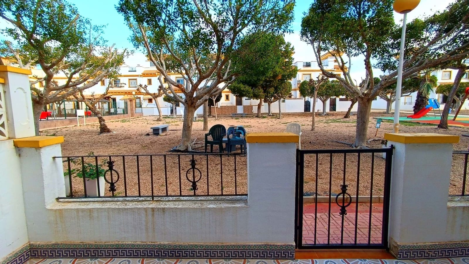 3 sypialnia Dom na sprzedaż w Torrevieja z basenem - 195 000 € (Ref: 9528930)