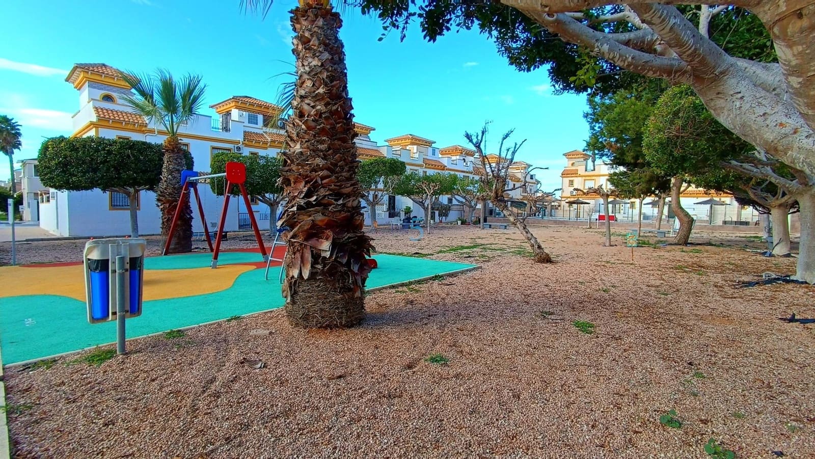 3 sypialnia Dom na sprzedaż w Torrevieja z basenem - 195 000 € (Ref: 9528930)