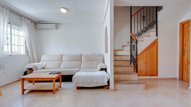 3 bedroom Townhouse for sale in Torrevieja with pool - € 195,000 (Ref: 9528930)