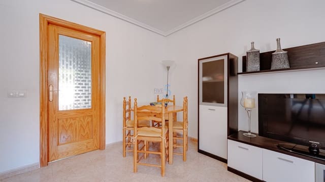 3 bedroom Townhouse for sale in Torrevieja with pool - € 195,000 (Ref: 9528930)