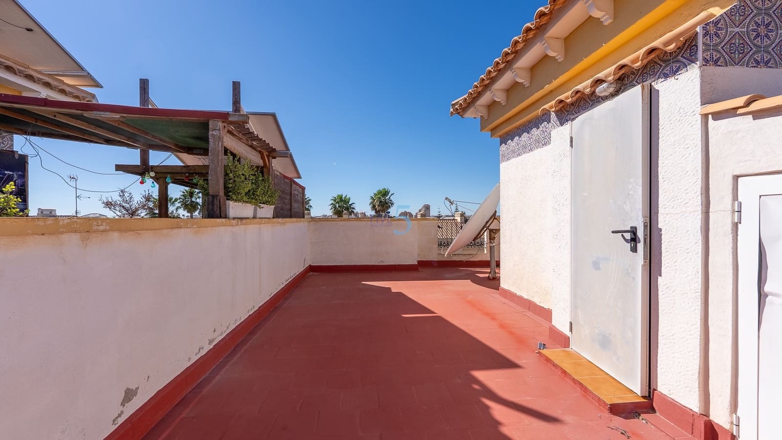 3 Zimmer Haus zu verkaufen in Torrevieja mit Pool - 195.000 € (Ref: 9528930)