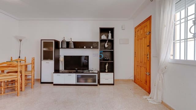 3 bedroom Townhouse for sale in Torrevieja with pool - € 195,000 (Ref: 9528930)