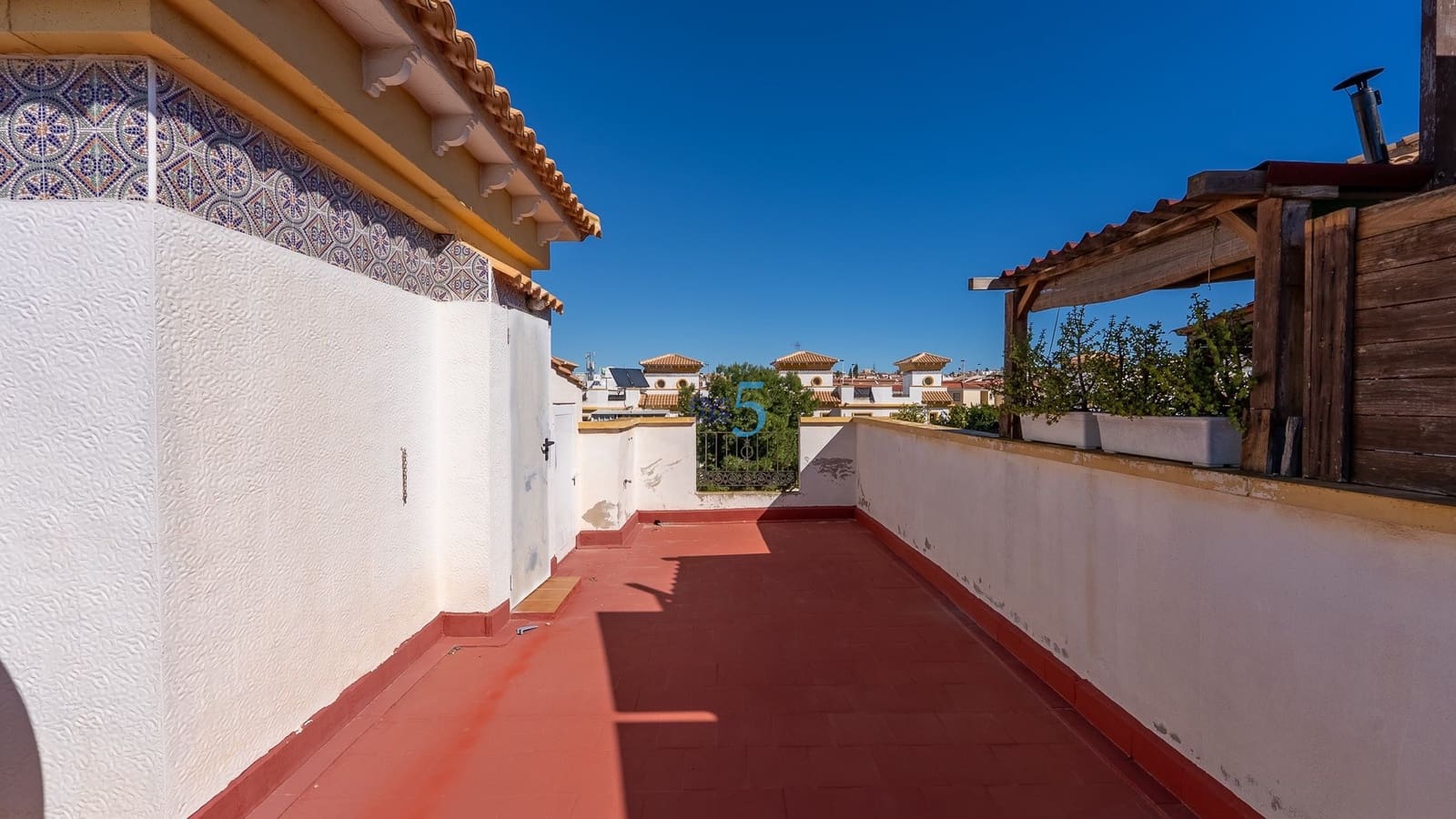 3 Zimmer Haus zu verkaufen in Torrevieja mit Pool - 195.000 € (Ref: 9528930)