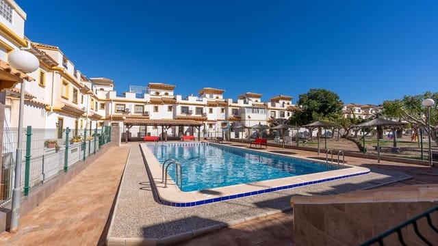 3 bedroom Townhouse for sale in Torrevieja with pool - € 195,000 (Ref: 9528930)