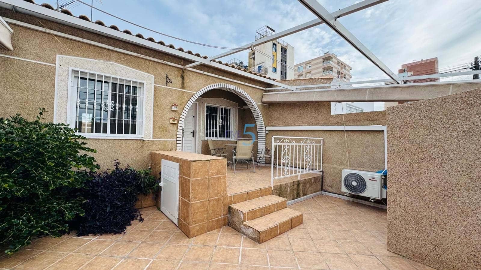 2 soveværelse Byhus til salg i Torrevieja - € 149.500 (Ref: 9532337)