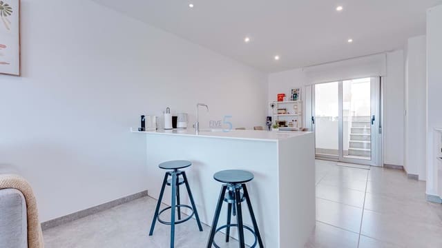 2 soverom Leilighet til salgs i Pilar de la Horadada med svømmebasseng garasje - € 235 000 (Ref: 9532741)