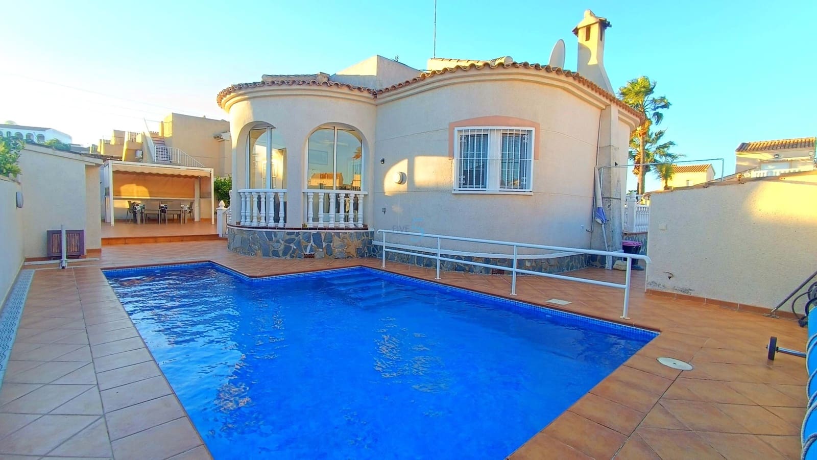 3 slaapkamer Villa te koop in Ciudad Quesada met zwembad - € 345.000 (Ref: 9532743)