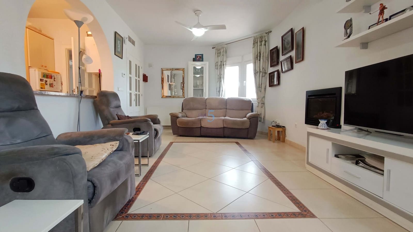 3 slaapkamer Villa te koop in Ciudad Quesada met zwembad - € 345.000 (Ref: 9532743)