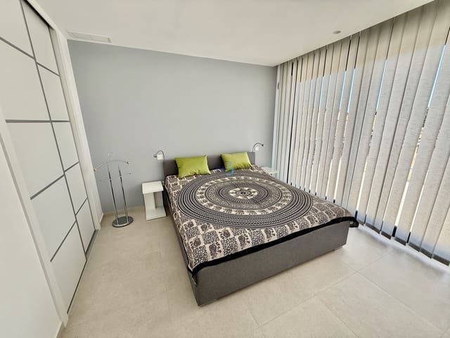 4 quarto Moradia para venda em San Fulgencio com piscina - 660 000 € (Ref: 9533069)