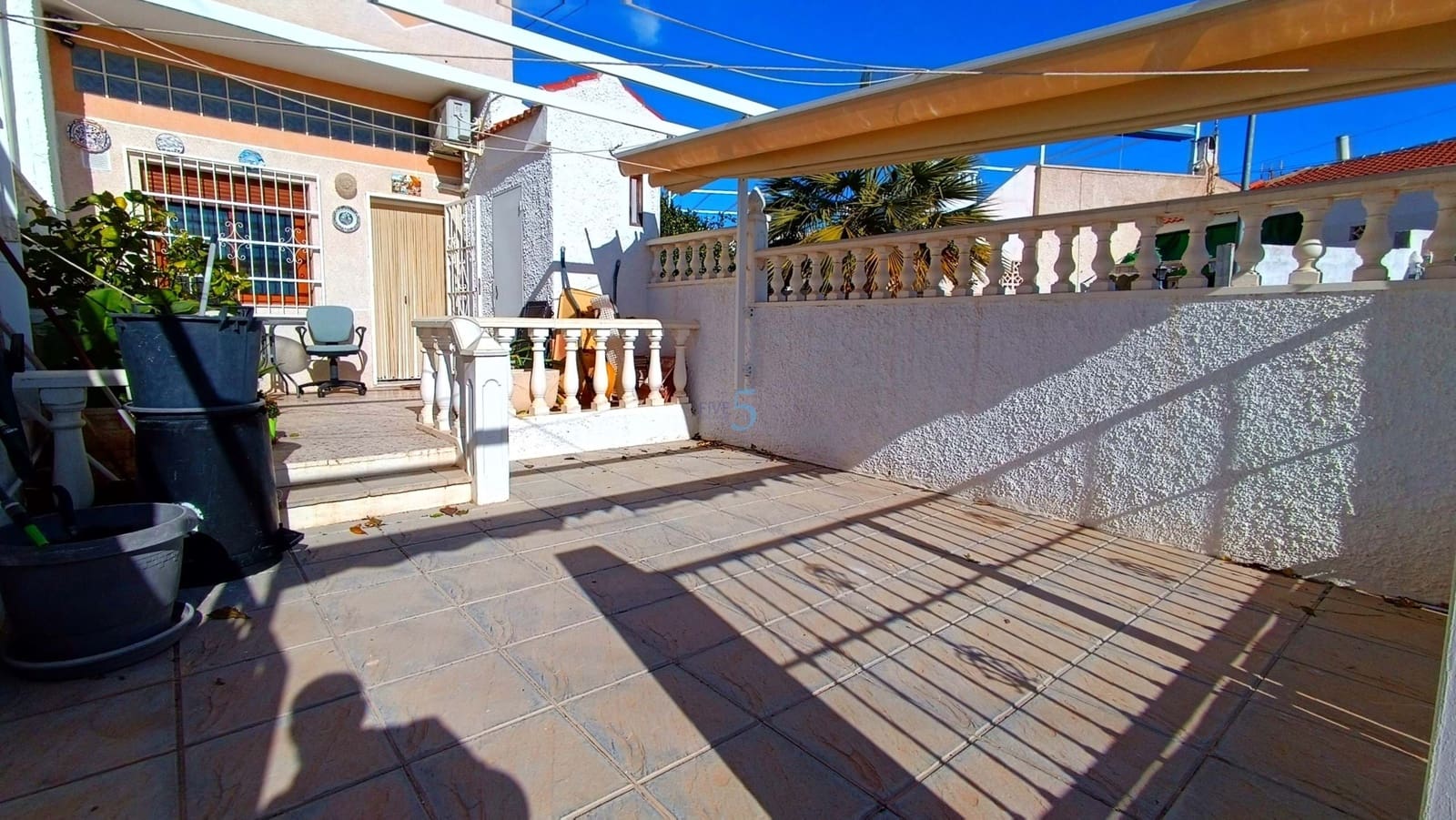 Casa de 2 habitaciones en Torrevieja en venta con garaje - 139.995 € (Ref: 9533070)