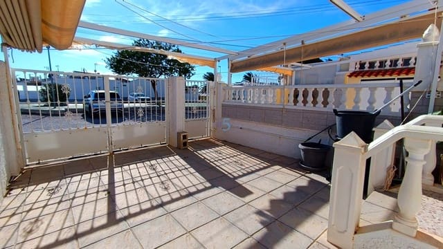 2 bedroom Townhouse for sale in Torrevieja with garage - € 139,995 (Ref: 9533070)