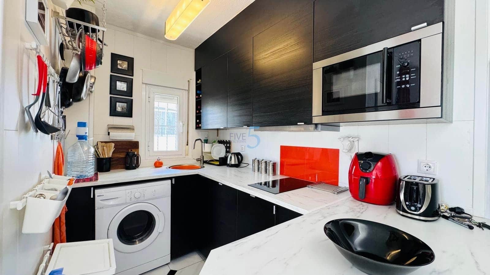 2 soverom Leilighet til salgs i Villamartin med svømmebasseng garasje - € 194 900 (Ref: 9536406)