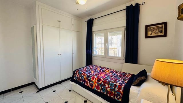 2 soverom Leilighet til salgs i Villamartin, Orihuela med svømmebasseng garasje - € 194 900 (Ref: 9536406)