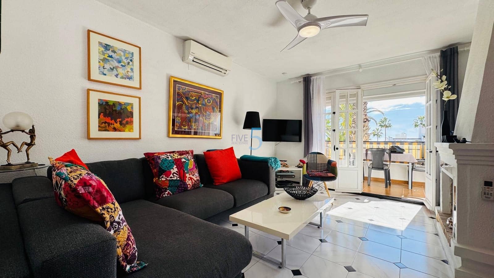 2 soverom Leilighet til salgs i Villamartin med svømmebasseng garasje - € 194 900 (Ref: 9536406)