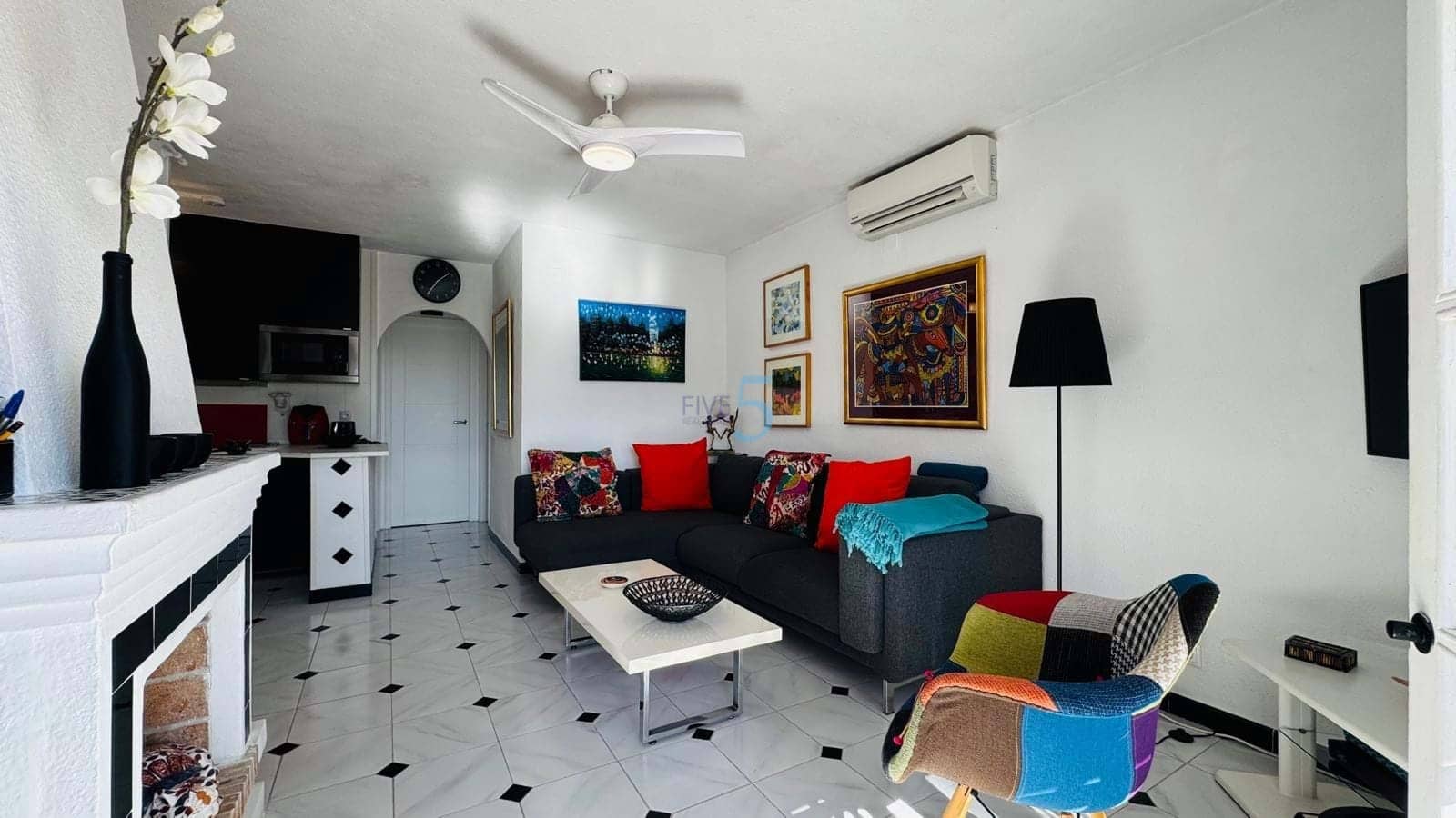 2 soverom Leilighet til salgs i Villamartin med svømmebasseng garasje - € 194 900 (Ref: 9536406)