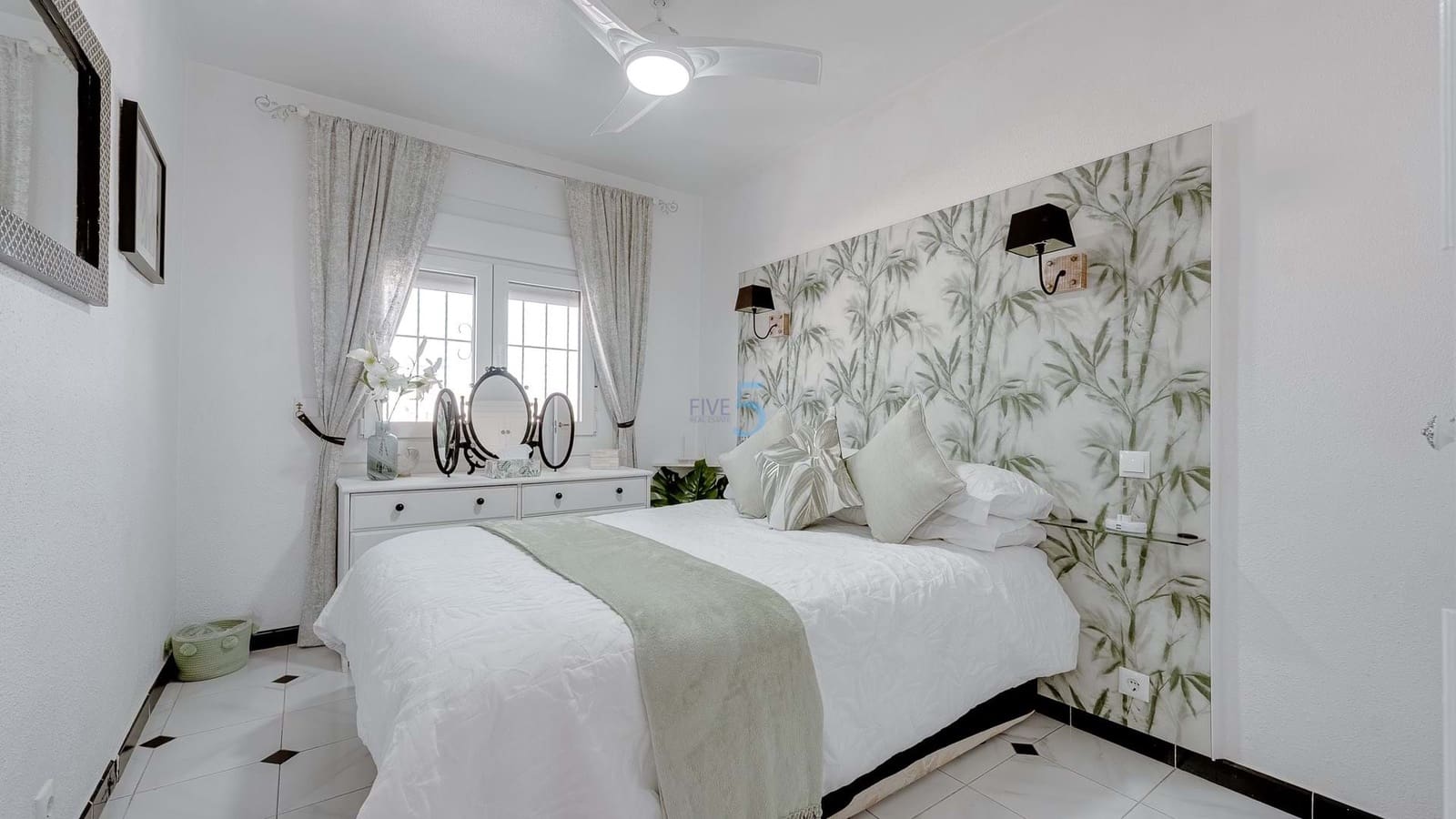 2 slaapkamer Appartement te koop in Villamartin met zwembad garage - € 194.900 (Ref: 9536406)