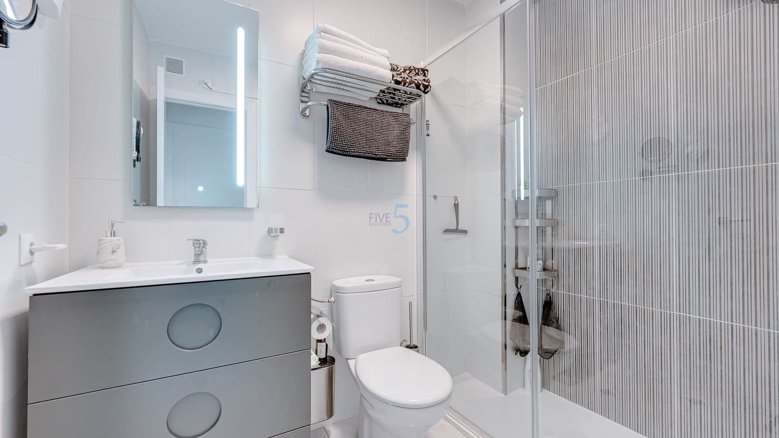 2 slaapkamer Appartement te koop in Villamartin met zwembad garage - € 194.900 (Ref: 9536406)