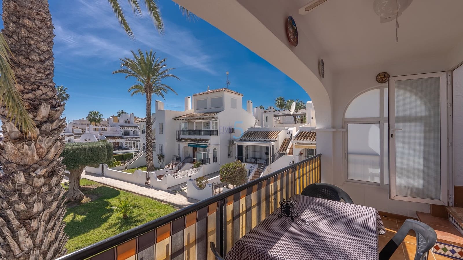 2 slaapkamer Appartement te koop in Villamartin met zwembad garage - € 194.900 (Ref: 9536406)