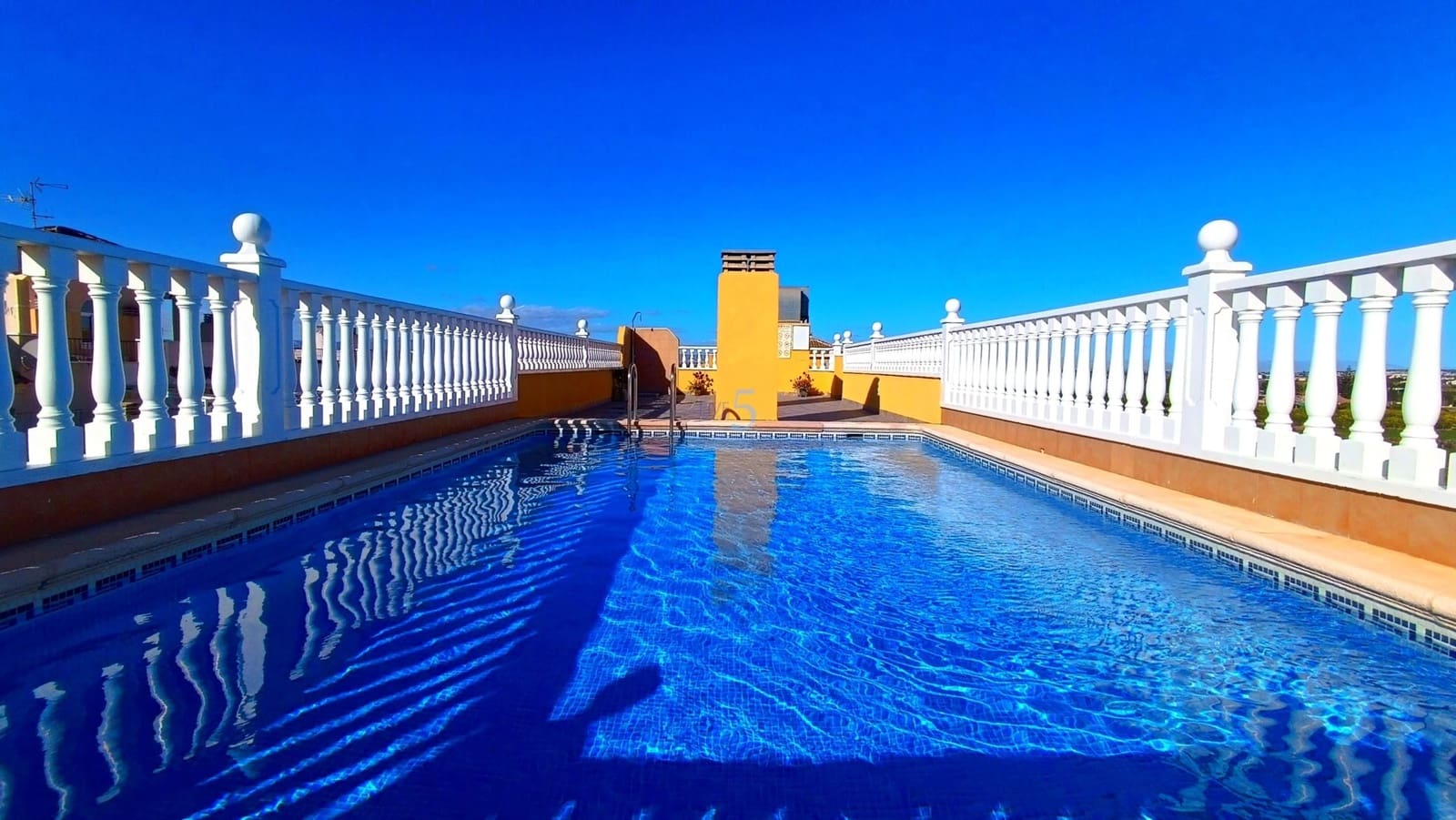 Apartamento de 2 habitaciones en Formentera del Segura en venta con piscina - 112.500 € (Ref: 9536407)