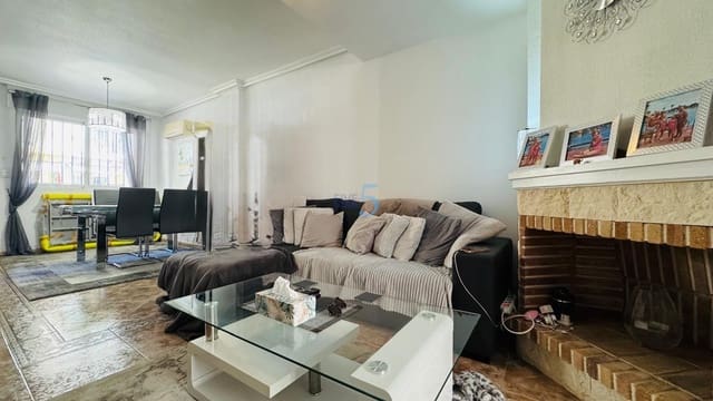 3 quarto Casa em Banda para venda em Playa Flamenca, Orihuela com piscina garagem - 189 900 € (Ref: 9539090)