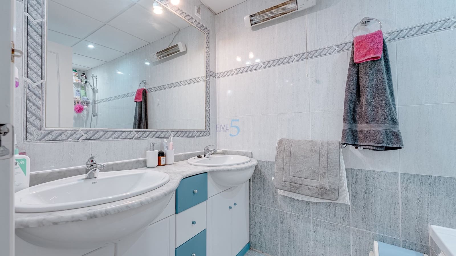 3 bedroom Townhouse for sale in Playa Flamenca with pool garage - € 189,900 (Ref: 9539090)