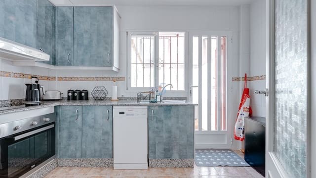 3 Zimmer Haus zu verkaufen in Playa Flamenca, Orihuela mit Pool Garage - 189.900 € (Ref: 9539090)