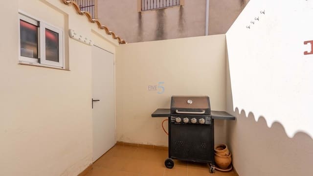 3 Zimmer Haus zu verkaufen in Playa Flamenca, Orihuela mit Pool Garage - 189.900 € (Ref: 9539090)